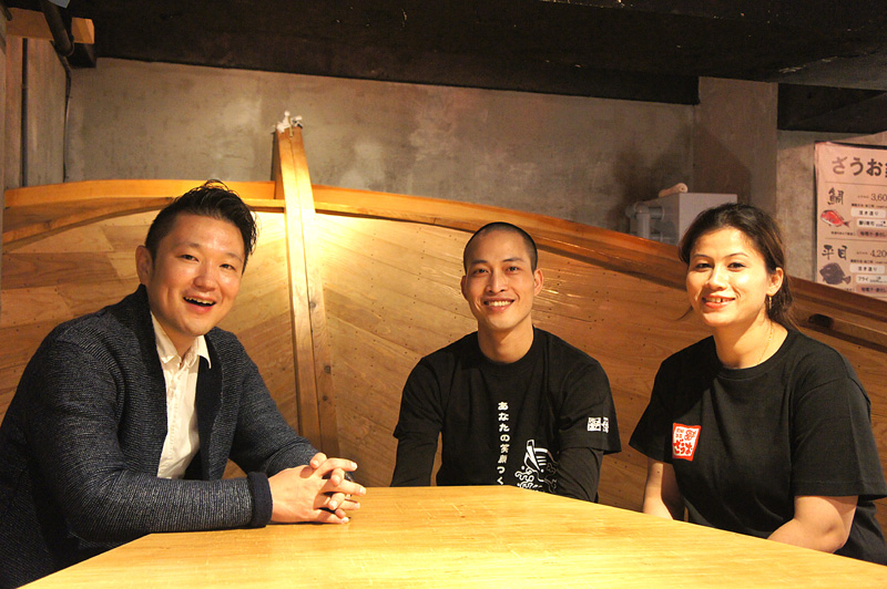 【外国人スタッフ対談】おいしくて楽しいニッポン、ここにあり！海外旅行客がこぞって訪れる、ざうおの魅力に迫る