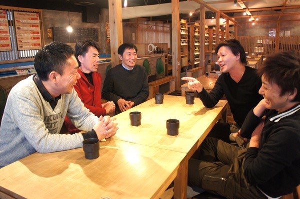 社長副社長は、草創期を駆け抜けた“同志”  ～本日は無礼講！？ざうおの屋台骨を支える部長5人が、本音でトークしてみた【第3回】～